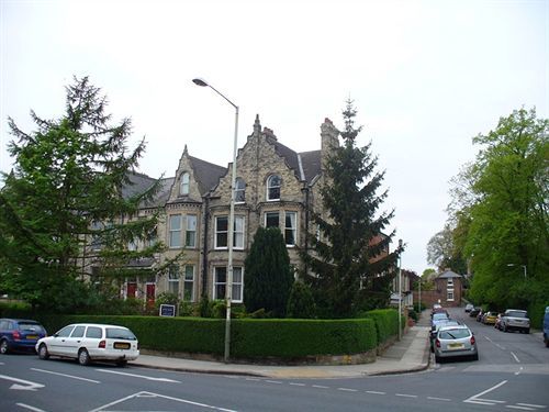 Harewood Lodge Guest House Darlington  Exterior photo